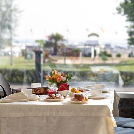 Hotel Mondial 리미니 외부 사진