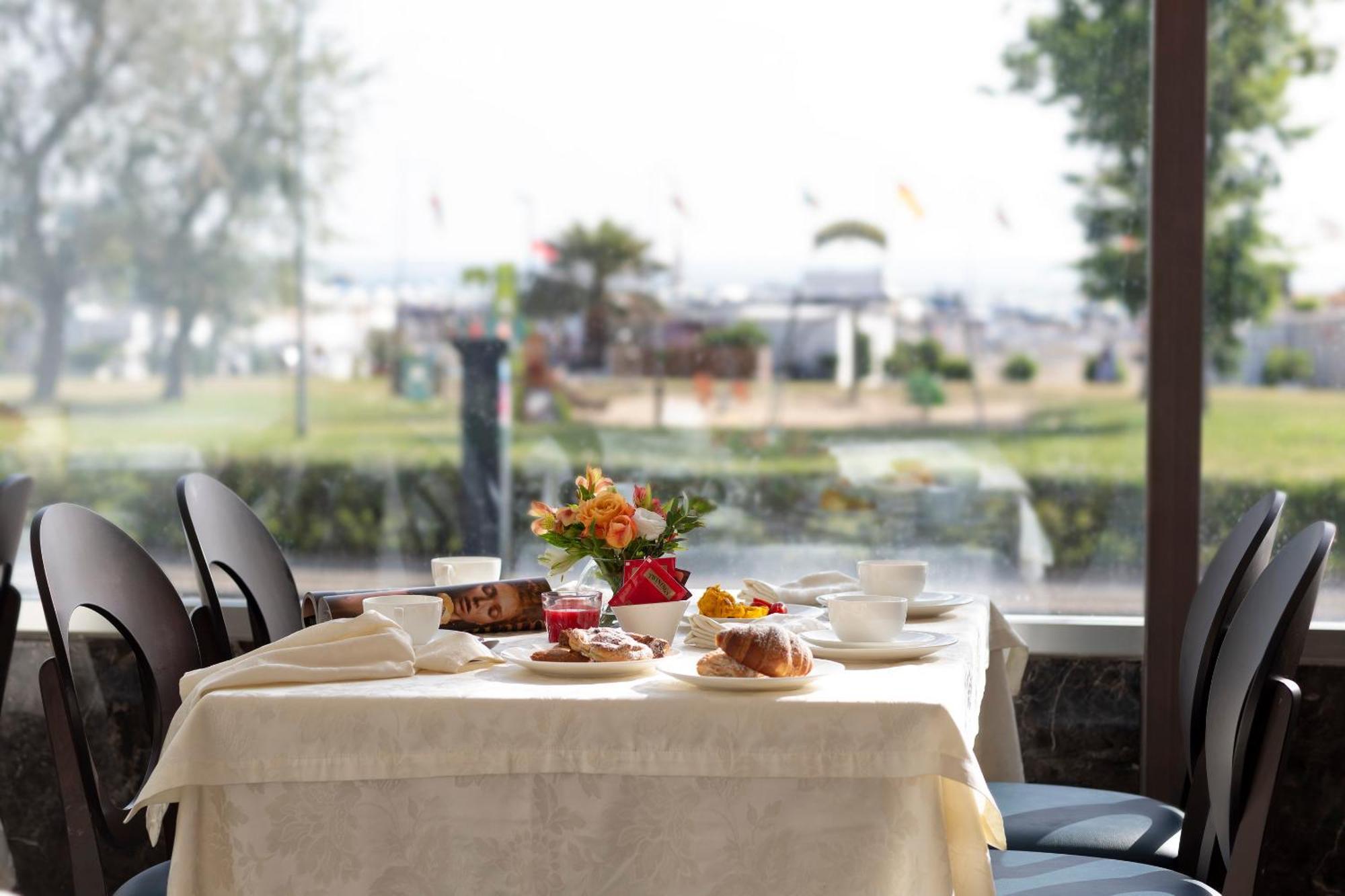 Hotel Mondial 리미니 외부 사진